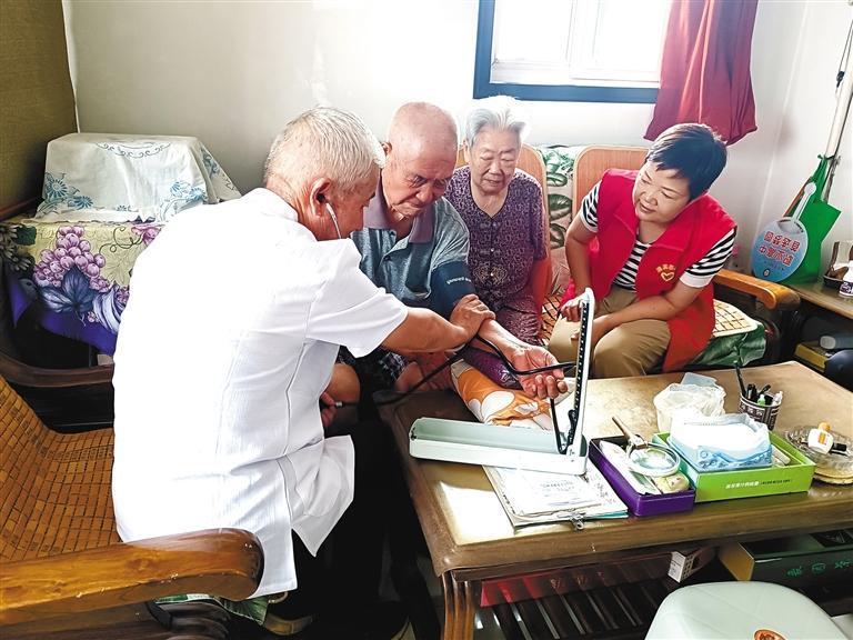 一年十件實事，公開亮諾