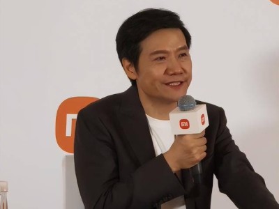 雷軍透露：小米手機(jī)研發(fā)團(tuán)隊(duì)超萬(wàn)人，5年前已布局智能制造與硬核科技轉(zhuǎn)型