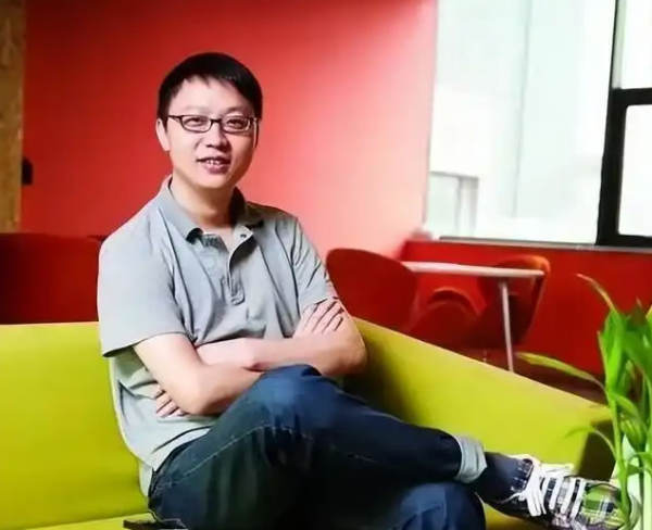 那個坐在馬云身邊的白衣少年，扛起了阿里云的未來 阿里云 科技大佬 站長故事 第6張