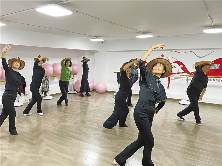 “夕陽(yáng)”中開(kāi)出美麗的“花”